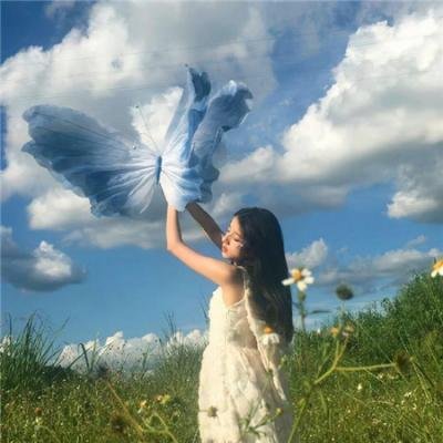 豪门千金被曝豪车代步炫富，连日来社交平台画面流出